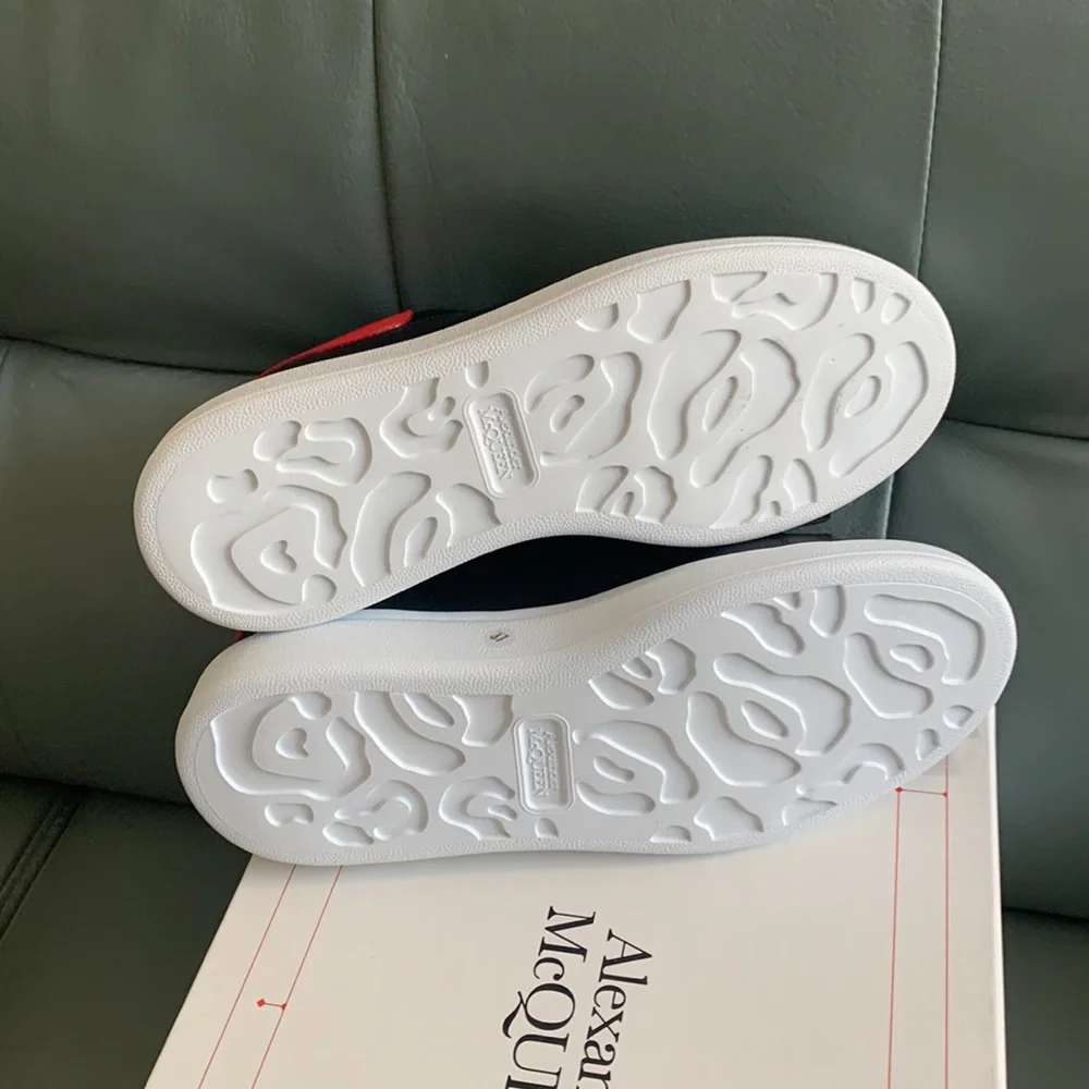 Alexander McQueen  Oversize Colorblock Sneaker BLACK/ DARK CORAL - Picture 13 of 15